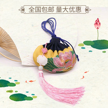 Dragon Boat Festival sachet sachet portable lotus embroidery empty bag Chinese style hanging neck mosquito repellent Wormwood gift sachet empty bag