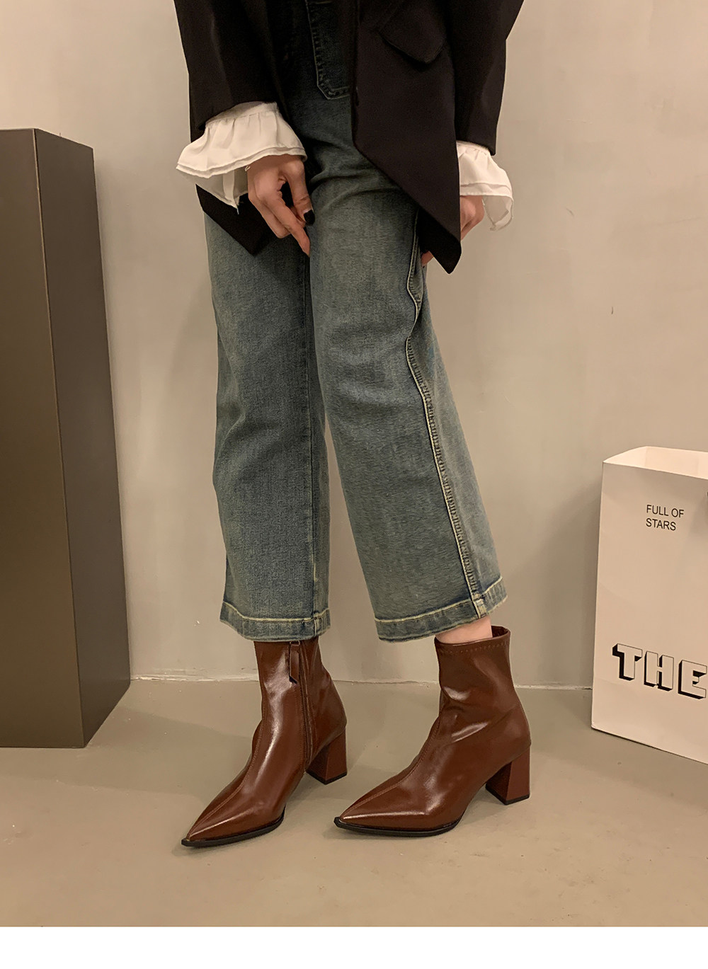 Французский эластичность Lean -Thin Boot самка 2025 осенью и зимой новый наконечник Толстые голые сапоги на высоком кабгалстук-бабочкае Лодыжка короткие трубки ботинки сын Sonlarfu/Suo Lanfu 