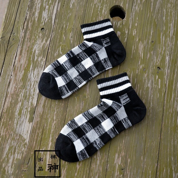 Mùa thu và mùa đông nam vớ cotton thể thao hình vuông nhấn màu cotton vớ cá tính Phong cách Harajuku xu hướng vớ nam vớ trượt ván tất nam cao cấp
