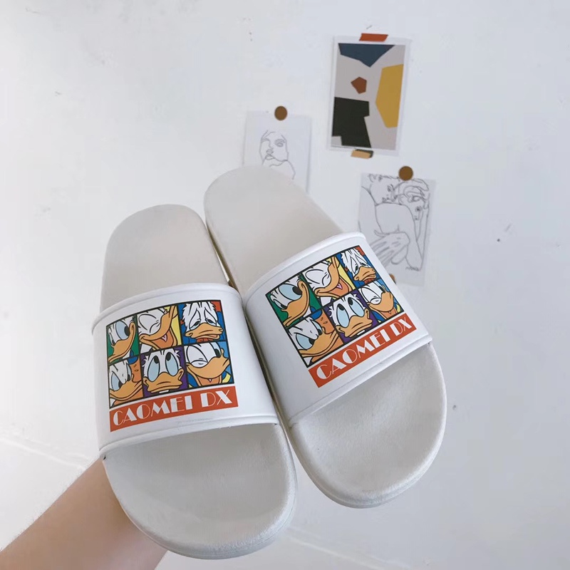 Large Size New Donald Duck Slippers for Men, Summer Outdoor Wear, Non-Slip Casual Couple Soft-Soled Beach Flip-Flops