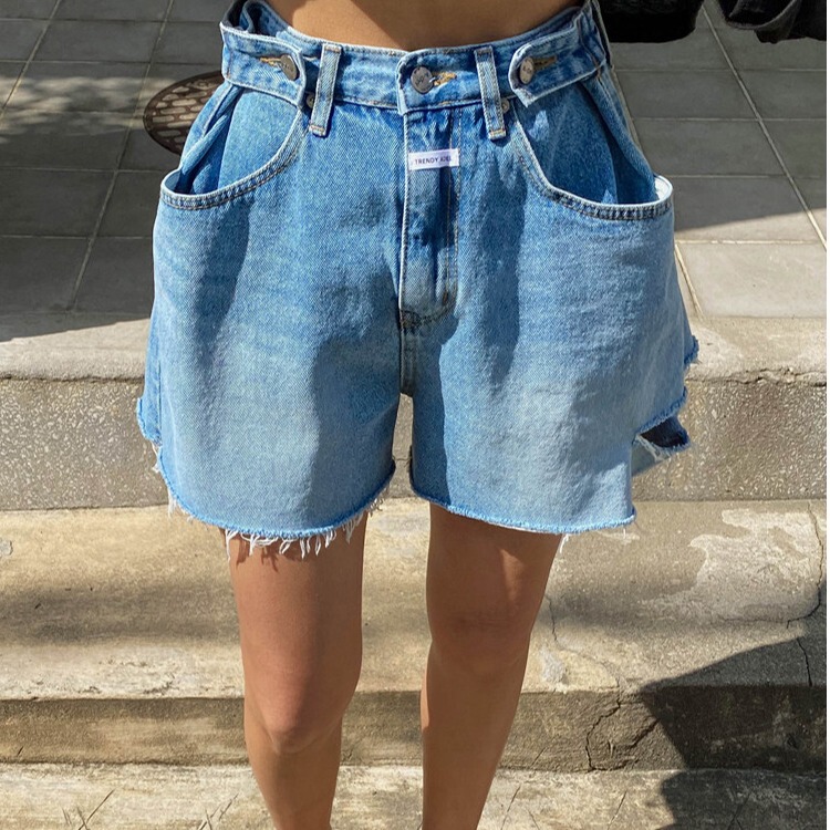 Korean Dongdaemun ins Internet-Famous Buckle-Adjustable Small Logo Washed Distressed Ripped Frayed Wide-Leg Denim Shorts