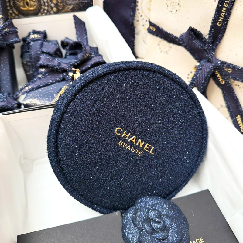 In Stock 2025 Christmas Limited Edition Chanel Beauty Membership Gift Makeup Bag Blue Round Bag Circular Bag