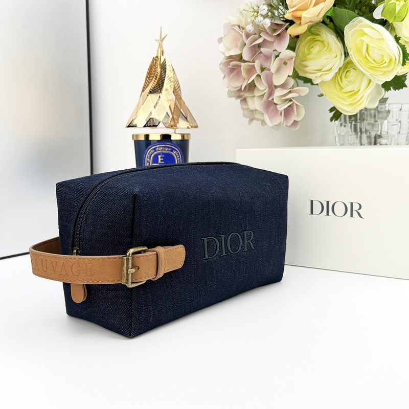 Domestic Official Store Dior Denim Navy Blue Men's Denim Toiletry Bag Wilderness Storage Makeup Bag Domestic Official Store Dior Denim Navy Blue Men's Denim Toiletry Bag Wilderness Storage Makeup Bag