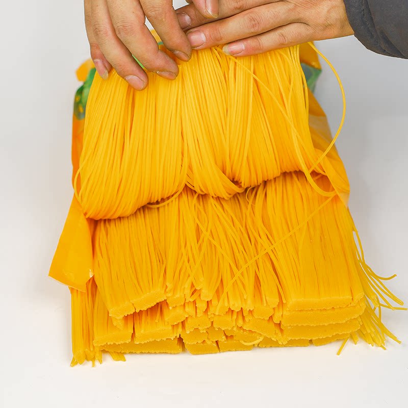 Batch of 5 jins of corn noodles authentic northeast ballast strips fresh noodles miscellaneous grains finely made instant fork cutting noodles pure yellow noodles