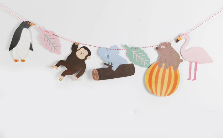 Children's classroom decoration cartoon rainforest animal bunting party dress up pull flag