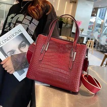 Genuine leather bag Girl 2022 new crocodiles Bull Leather Girl Bag Bangs FASHION HANDBAG 100 LAP SINGLE SHOULDER SLOPED SATCHEL BAG