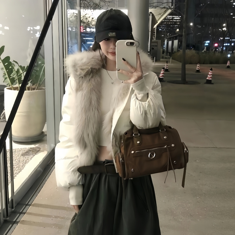 Women's Cotton-Padded Jacket 2026 Winter New Style Loose Thickened Short Cotton Coat for Petite Figures, High-End Feel, Fleece-Lined Short Outerwear Women's Cotton-Padded Jacket 2026 Winter New Style Loose Thickened Short Cotton Coat for Petite Figures, High-End Feel, Fleece-Lined Short Outerwear