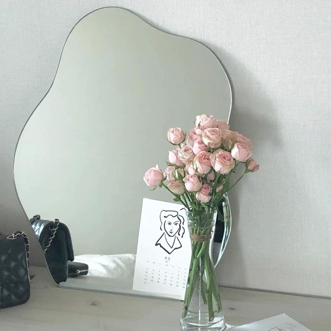 Nordic dresser mirror red shape dress on flooring mirror bedroom desktop cloud irregular decorative mirror