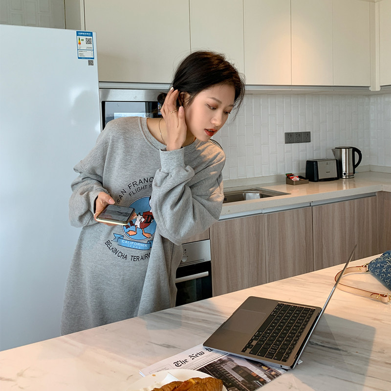 ◆AMUM maternity wear ◆boylish ~ fashionable cute cartoon tops crew neck versatile loose sweatshirt autumn wear