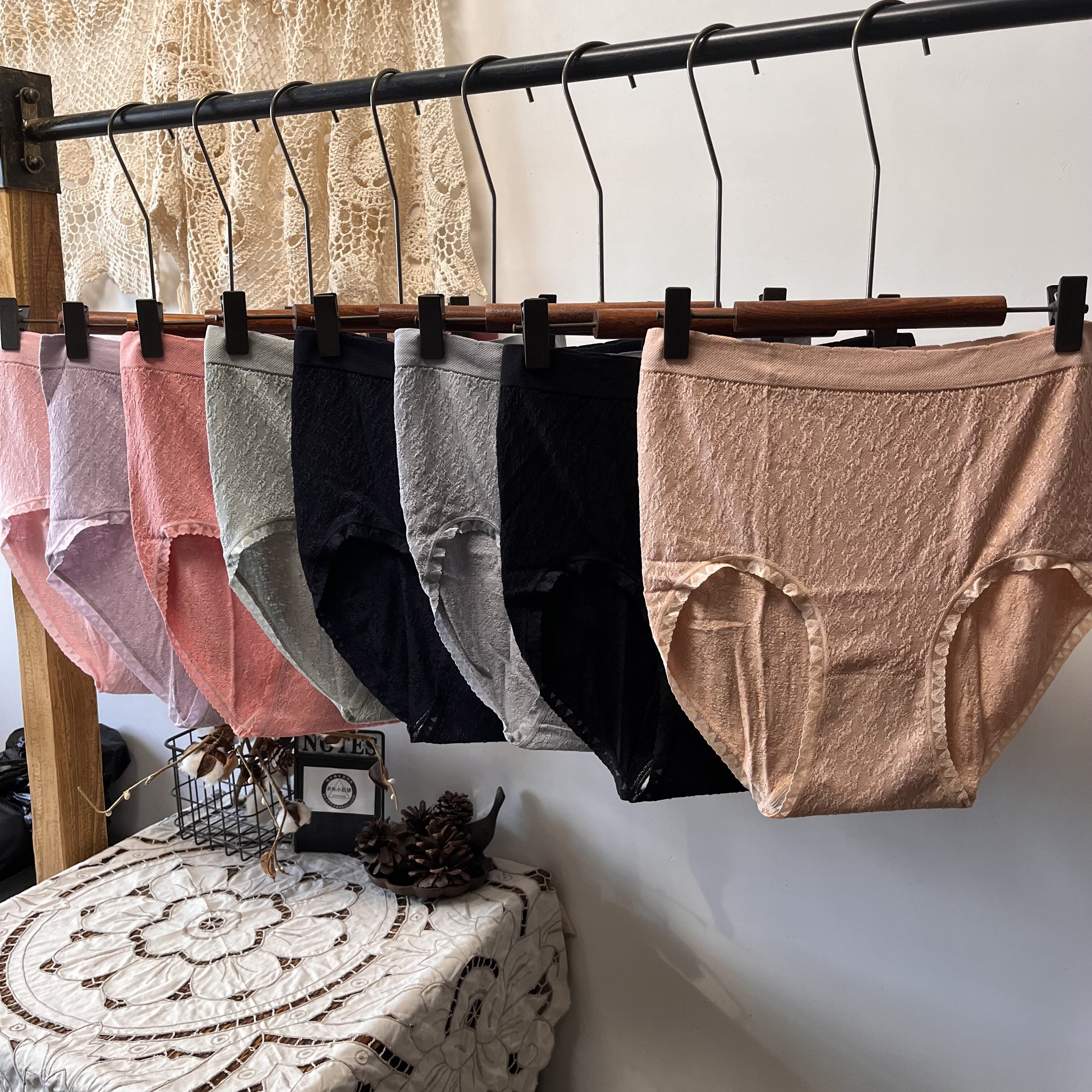 Seamless flax relief cotton comfort trousers forehead export large yard lady triangle underpants 150 to 250 kg