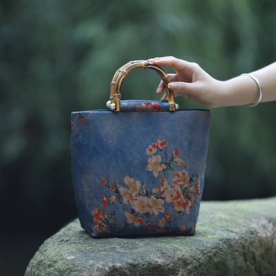 Yixin Finished Product Bag with Natural Bamboo Handle, Chinese Style Handbag with Pearl Screw Handle Yixin Finished Product Bag with Natural Bamboo Handle, Chinese Style Handbag with Pearl Screw Handle