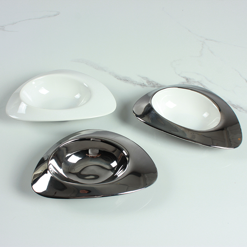 Electroplated Silver Ceramic Flying Saucer Bowl Modern Model Home Tableware Soft Decoration Hotel Exhibition Hall Dining Table Display Real Estate Decoration Accessories
