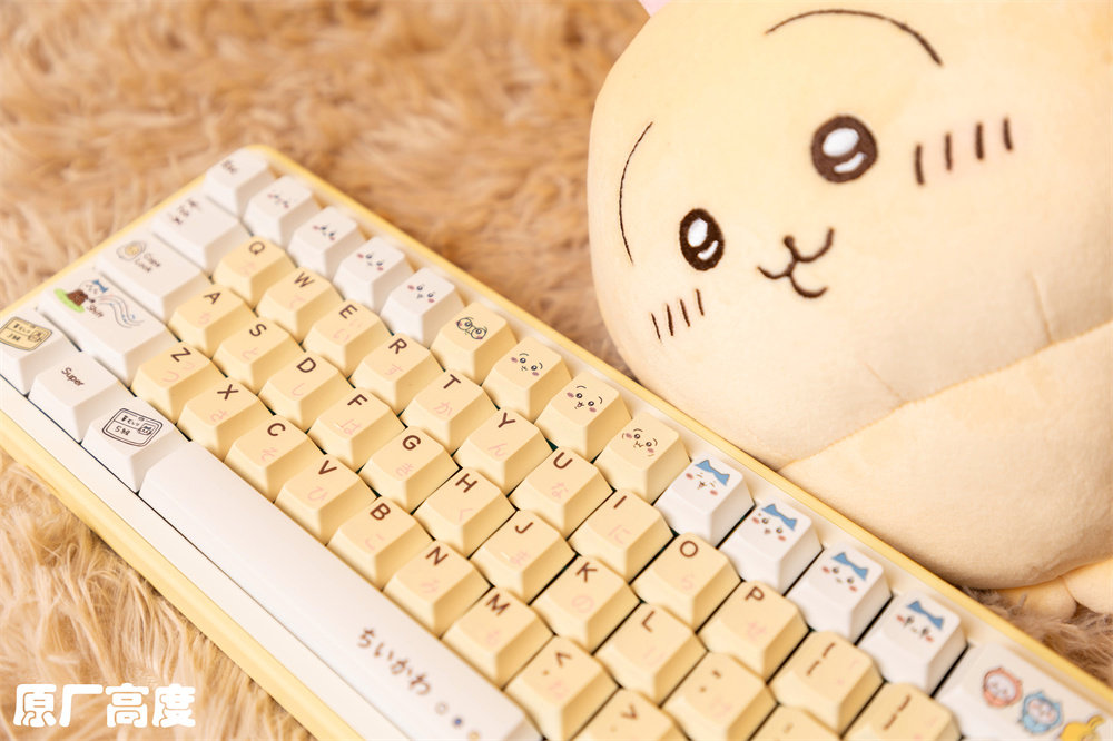 Chiikawa Usagi keycap detail