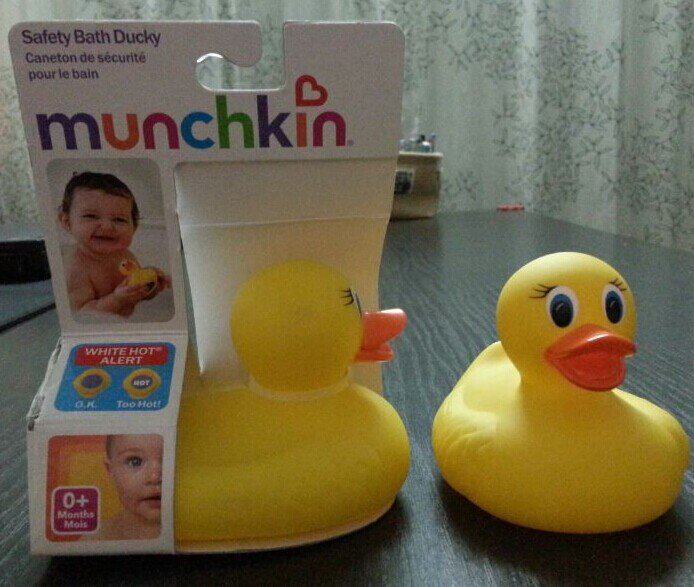 Packaging flaw Munchkin Mackenzie bath thermometric discoloration small yellow duck baby bathing toy