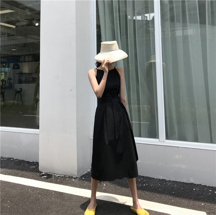 VK旗艦店 韓國風時尚掛脖收腰削肩無袖洋裝