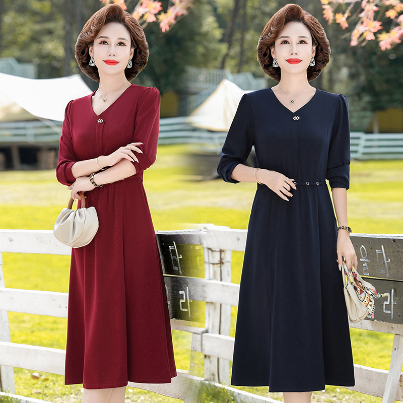 Middle-Aged Mother's Autumn Long-Sleeved Dress, Solid Color, Elegant, High-End, Waist-Cinching, Slimming, Mid-Length, Over-The-Knee Dress