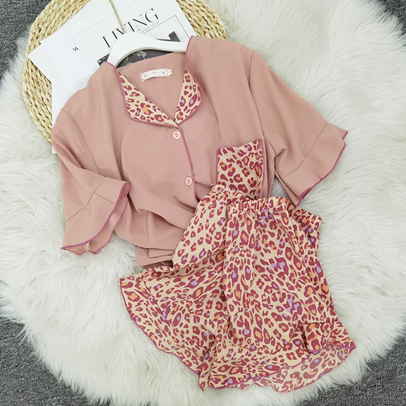 Pink BAO WEN two-piece pajamas women's summer ice silk cardigan net red hot 2022 home wear age-reducing ins style