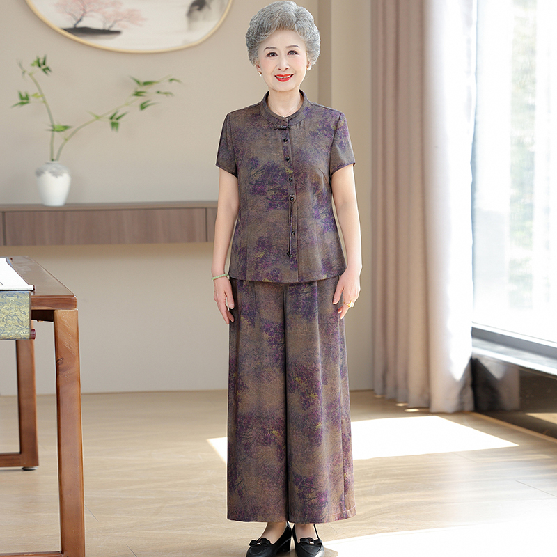 Middle-Aged and Elderly Women's Summer Clothing, Silk Stylish Shirt Two-Piece Set, Xiangyun Silk Mother's Suit, High-End Grandma Mulberry Silk Middle-Aged and Elderly Women's Summer Clothing, Silk Stylish Shirt Two-Piece Set, Xiangyun Silk Mother's Suit, High-End Grandma Mulberry Silk