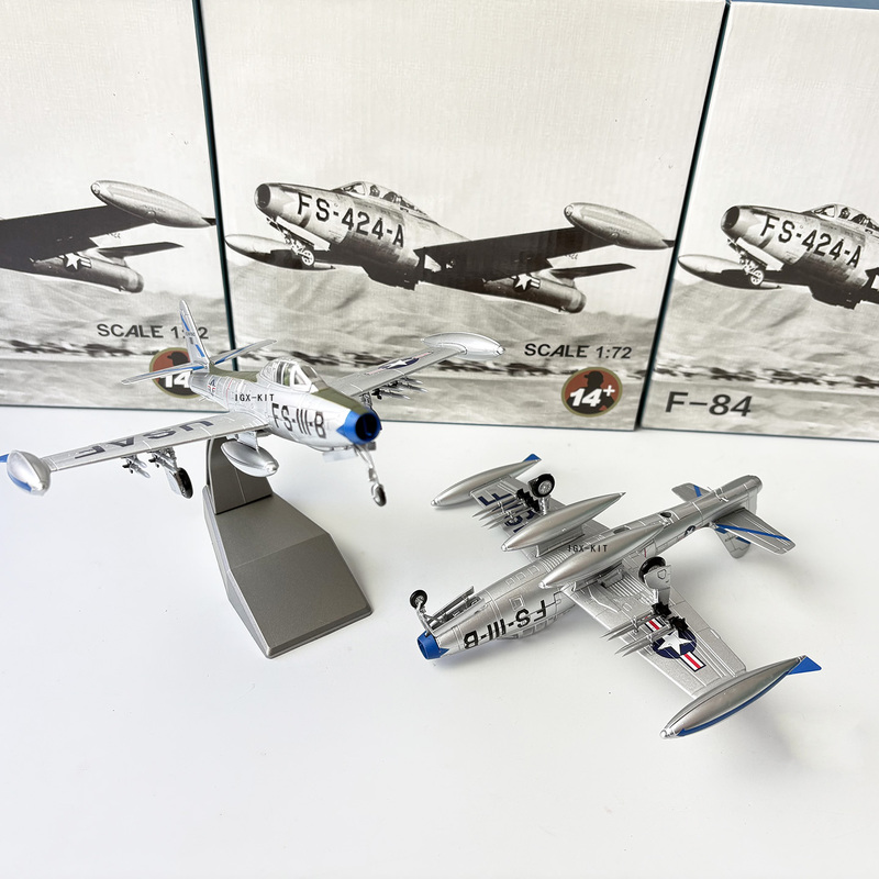 1/72 American F84 Thunderjet Jet Fighter F-84 Bomber Finished Aircraft Model Ornament Collection