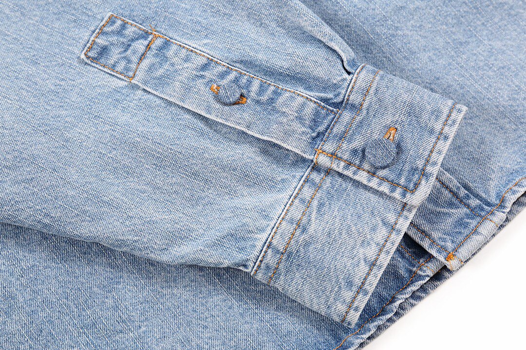 Джинсовая рубашка as denim button-up shirt as 水洗牛仔衬衫