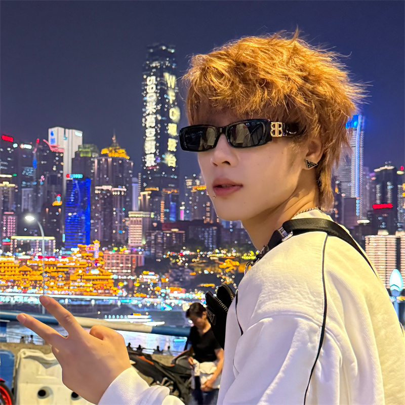 Trendy Men's Stylish Square Narrow-Frame Black Sunglasses with Double B-Shaped Gold Edges, Unique Retro Korean-Style Fashion Polarized Sunglasses Trendy Men's Stylish Square Narrow-Frame Black Sunglasses with Double B-Shaped Gold Edges, Unique Retro Korean-Style Fashion Polarized Sunglasses
