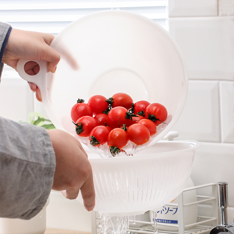 Japan Imported Kitchen Plastic Wash Vegetable Basin Drain Basket Vegetable Basin Fruit Basin can hang fruit and vegetable basket Wash Vegetable Blue