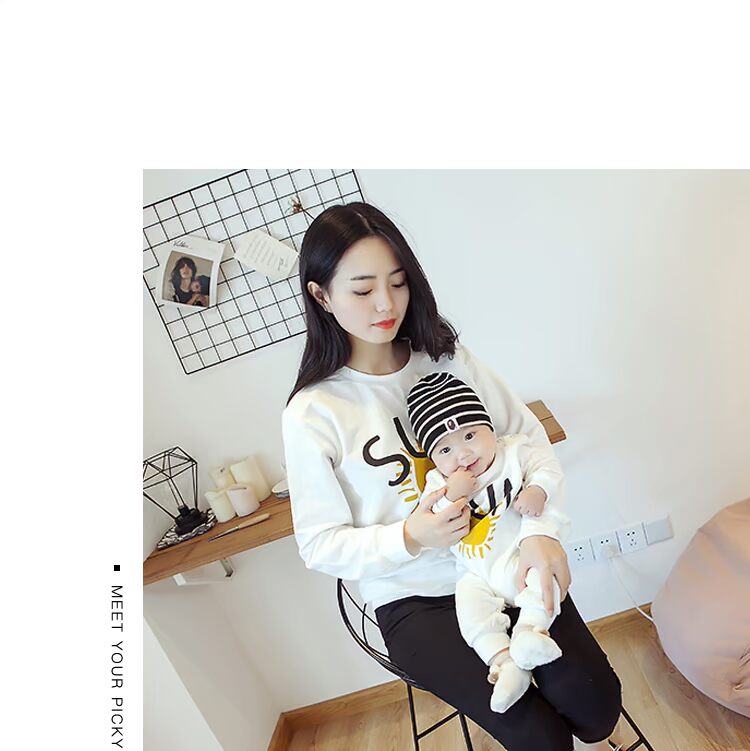 Quần áo cha mẹ thu đông 2018 làn sóng mới cộng với áo len nhung gia đình ba mẹ con gái mẹ và con gái nhà quần áo bé áo nỉ hoodie có mũ 