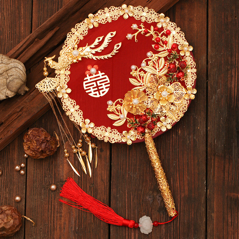 Wedding Supplies Great Brand New Lady's Family Show And Group Fan Red Hollowed-out Handmade Embroidery Diy Ancient Wind and Festive Fan Chinese