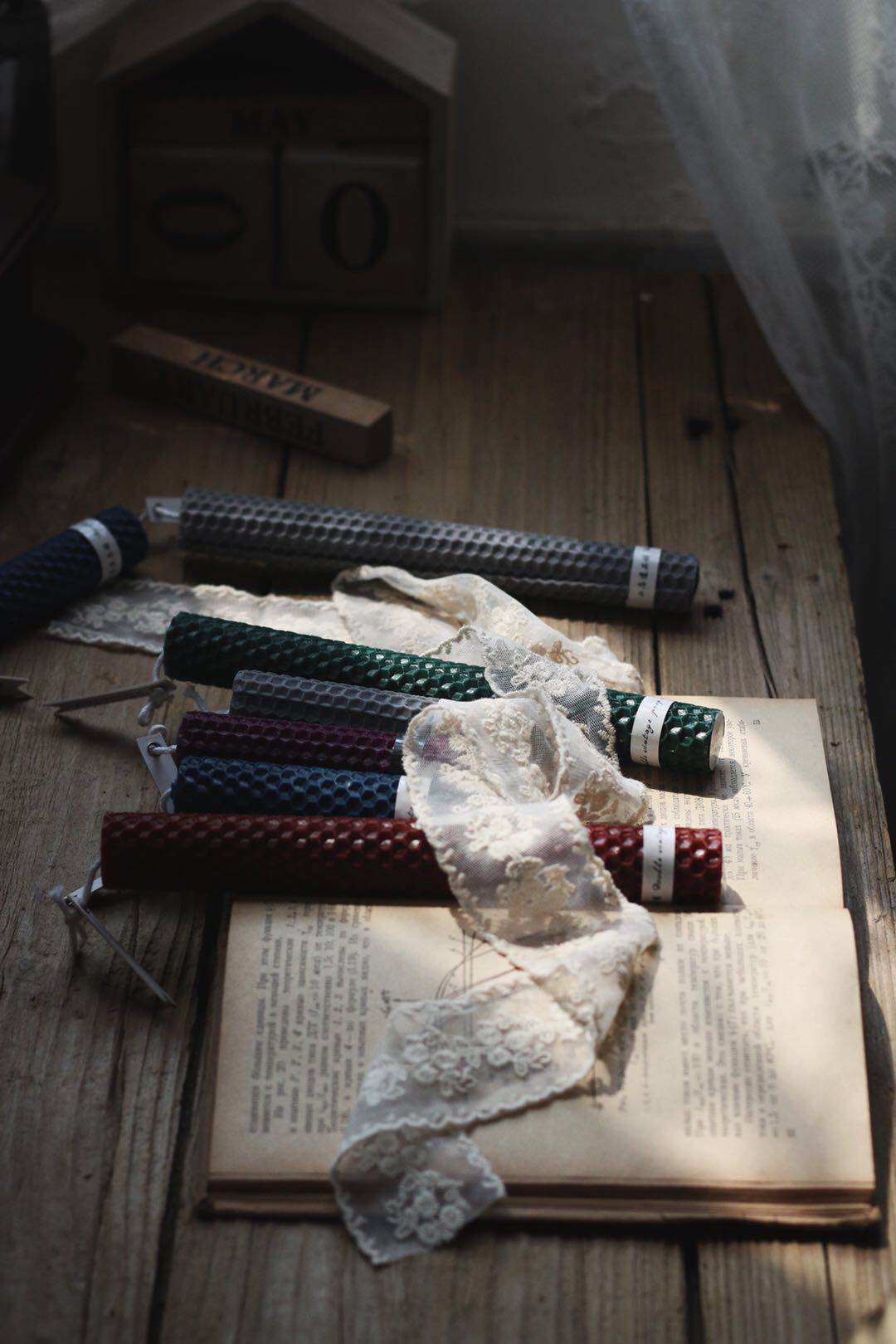 Retro handmade honeycomb candle table creative decoration food still life photography (second shop props shop)