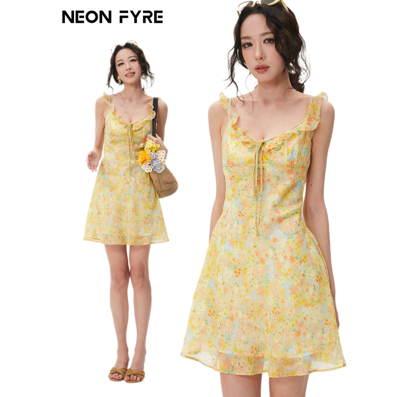 Neon Fyre Original [Wind Chime] Tencel Floral Suspender Dress with Ruffled Waist, Vacation-Friendly, White-Enhancing Short Skirt