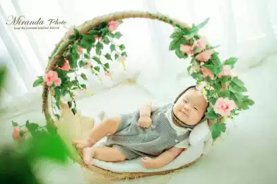 2017 New special photo studio photography props wedding dress studio decoration design and production Korean children real scene production