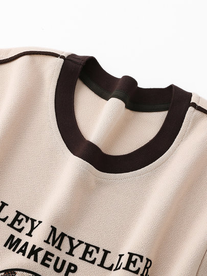 恒源祥杏色重磅卫衣女小个子秋季小众印花撞色圆领套头长袖T恤衫