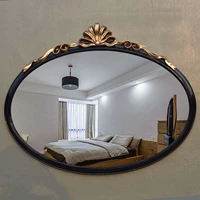 Элегантный маленький стиль черного, черного и золотого цветов.