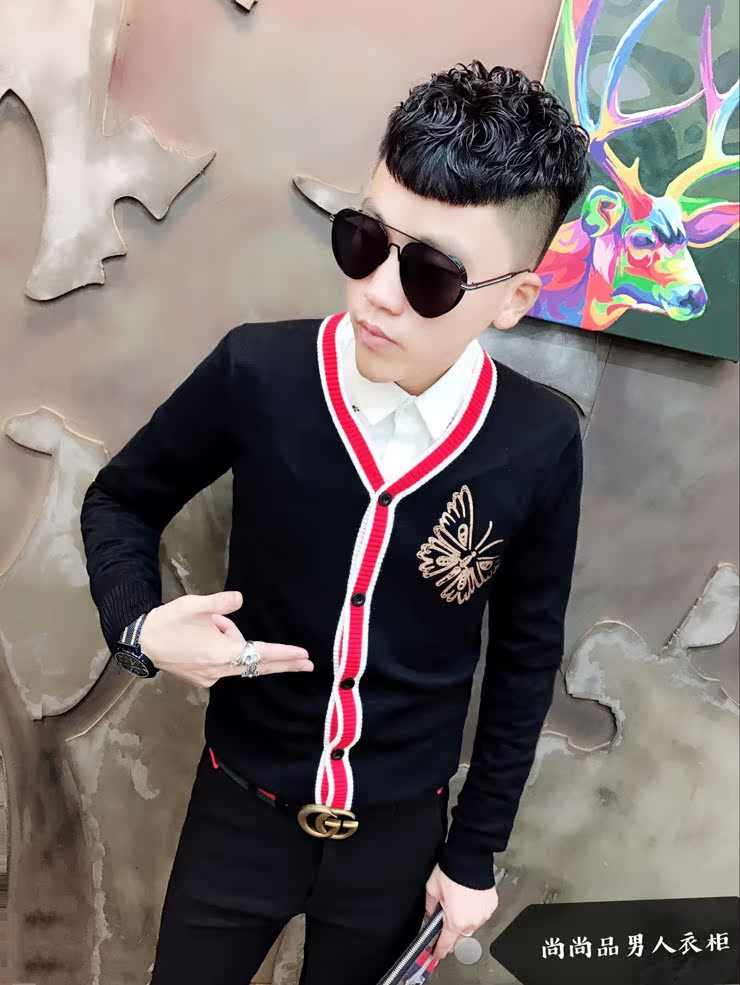 Anh chàng áo len Áo len nam Áo khoác xu hướng đẹp trai Phiên bản Hàn Quốc của áo len cổ chữ V hoang dã 18 mùa thu đông mới blazer nam