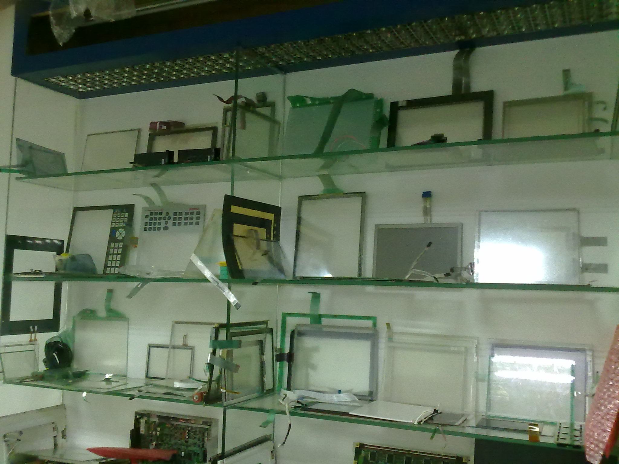 Original UG-32F25-BCBN3-C UG-32F25-BCBN3-C LM64P122 LQ104V1DG11 LQ104V1DG11 crystal screen for sale