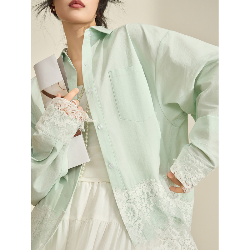 Flowing Era2026 Spring Women's New Style Unique and Beautiful Lace Splicing Loose Long-Sleeved Green Shirt