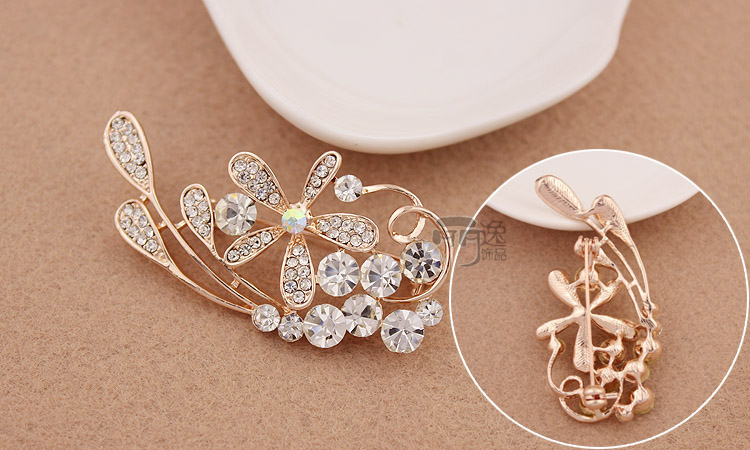 Hàn quốc Brooch Pin Retro Phụ Kiện Phụ Nữ Phần Trên Áo Đàn Bà Dễ Thương Khăn Choàng Khóa Áo Len Phù Hợp Với Trâm Coat Buckle