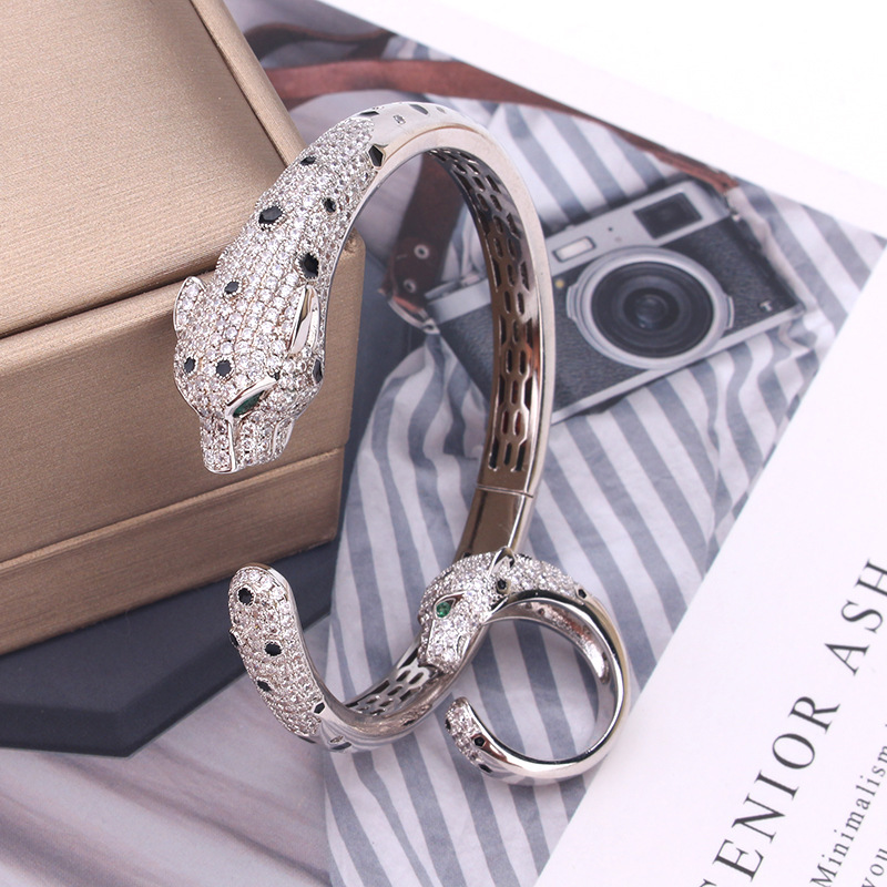 European and American Fashion High-End Leopard Head Open Bracelet for Men and Women, Personalized Exaggerated Diamond-Encrusted Bracelet, Bold and Luxurious Ring