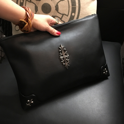 Korean Version Tide Rivet Wrist Bag Casual Single Shoulder Inclined Cross IPad Bag Men And Women Handbag Boomer Bag Men's Hand Grab Bag-Taobao