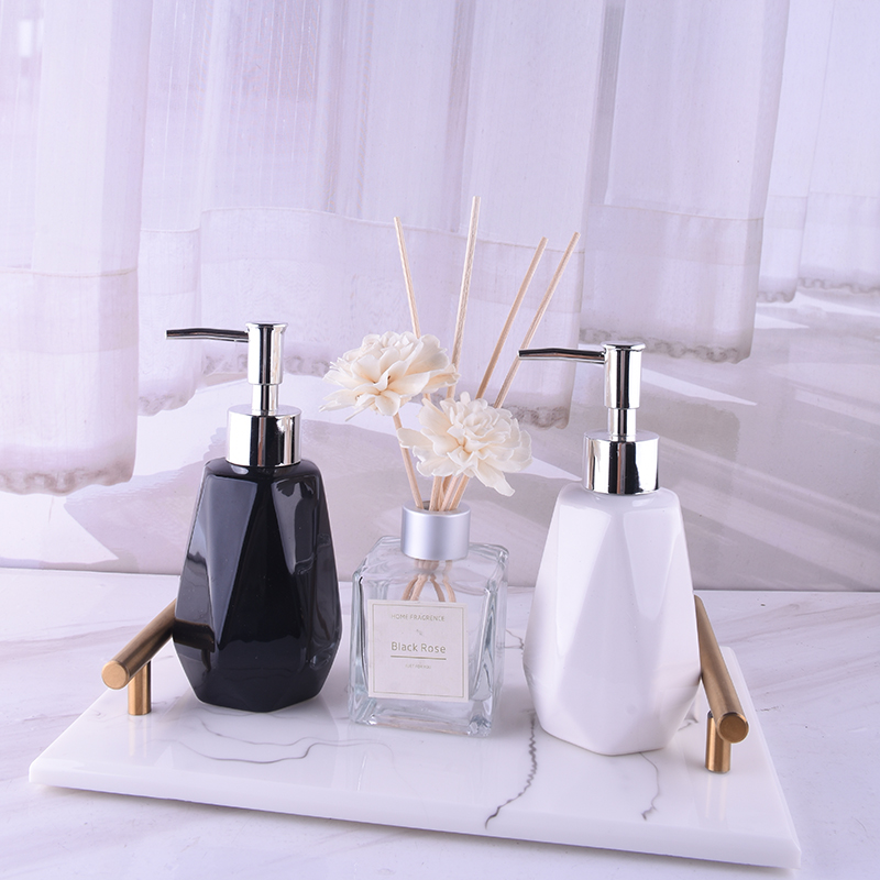 Nordic hand sanitizer bottle hand cream shampoo shower gel lotion sub-packed press bottle model room tray set