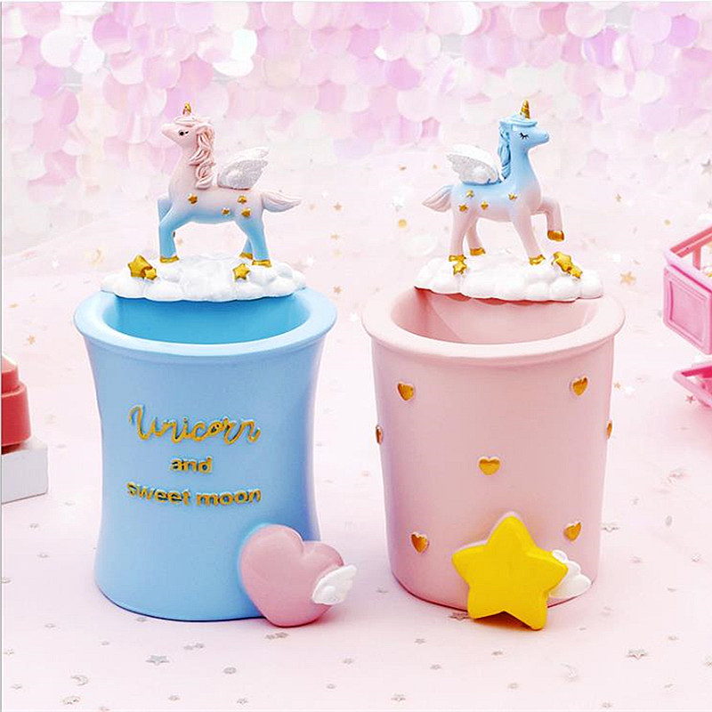 Creative girl heart Unicorn pen holder Desktop pen insert decoration Student male and female children Student children birthday gifts