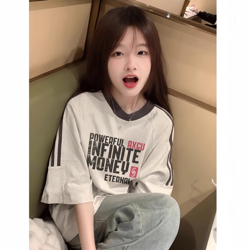 American-Style Three-Stripe Short-Sleeve T-Shirt for Girls, Summer 2026 New Model, Loose Half-Sleeve Top for Middle and High School Students