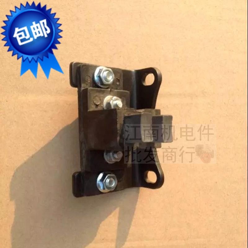 Gasoline generator accessories GX620 10KW-18KW carbon brush 2V77 2V78 10kW carbon brush