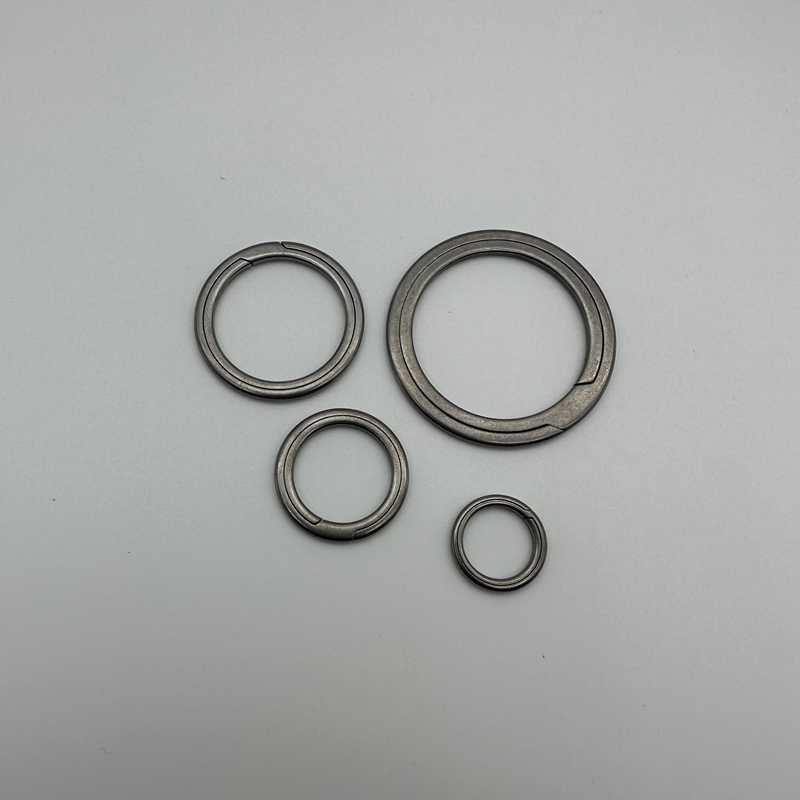 Titanium Alloy Side-Push Key Ring, Lightweight/Corrosion-Resistant/Rust-Free/More Hard, Requires Side-Push to Open Titanium Alloy Side-Push Key Ring, Lightweight/Corrosion-Resistant/Rust-Free/More Hard, Requires Side-Push to Open