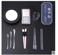 Помада, набор инструментов