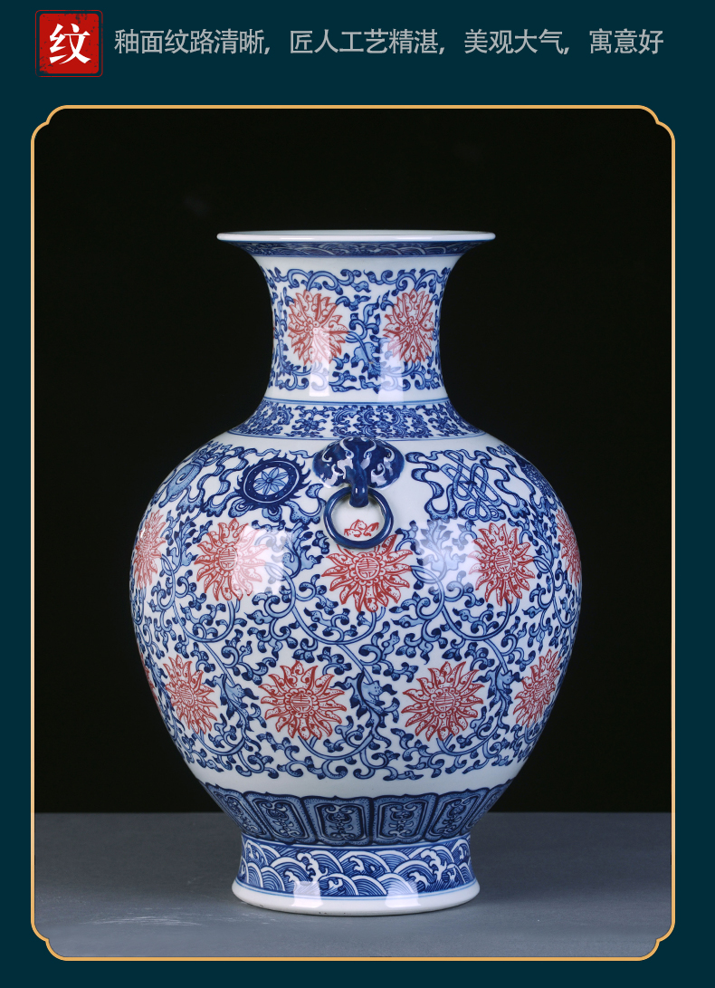 Antique blue and white porcelain of jingdezhen ceramics craft supplies the sitting room of Chinese style household furnishing articles dried flowers in the vase