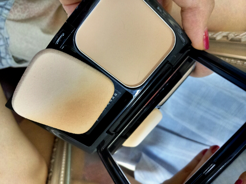 浪漫香榭丽 凝脂恒久粉饼带镜子好不好用，入手后7天来评价,第3张