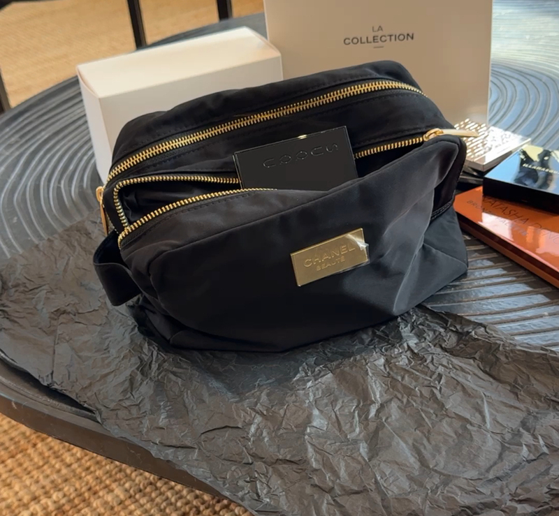 In Stock Chanel Official Gift Makeup Bag, Large Brand Waterproof Toiletry Bag, Large Capacity Storage Bag, Multifunctional In Stock Chanel Official Gift Makeup Bag, Large Brand Waterproof Toiletry Bag, Large Capacity Storage Bag, Multifunctional
