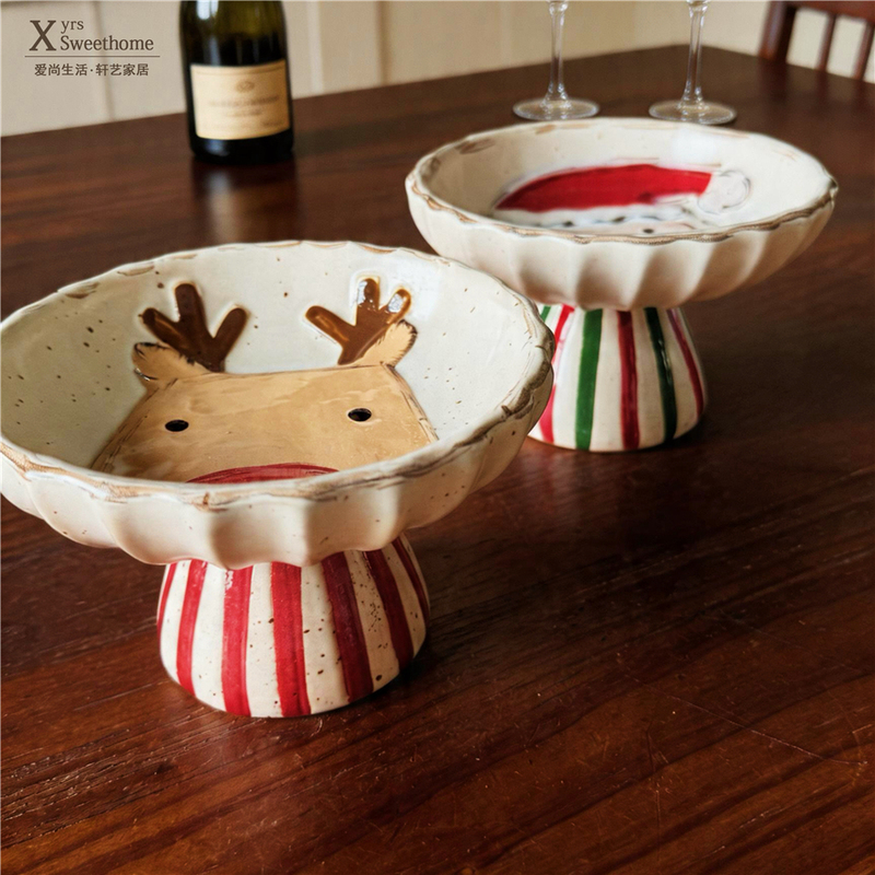 Foreign Trade Christmas Tall Ceramic Fruit Plate, Embossed Reindeer and Santa Claus Snack Bowl, Holiday Dessert Snack Tray