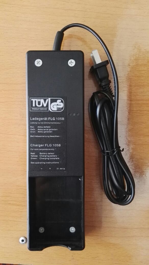 Sany Zoomlion XCMG Pump Truck Remote Control Battery BA225030 FLG105B QA109600 Charger